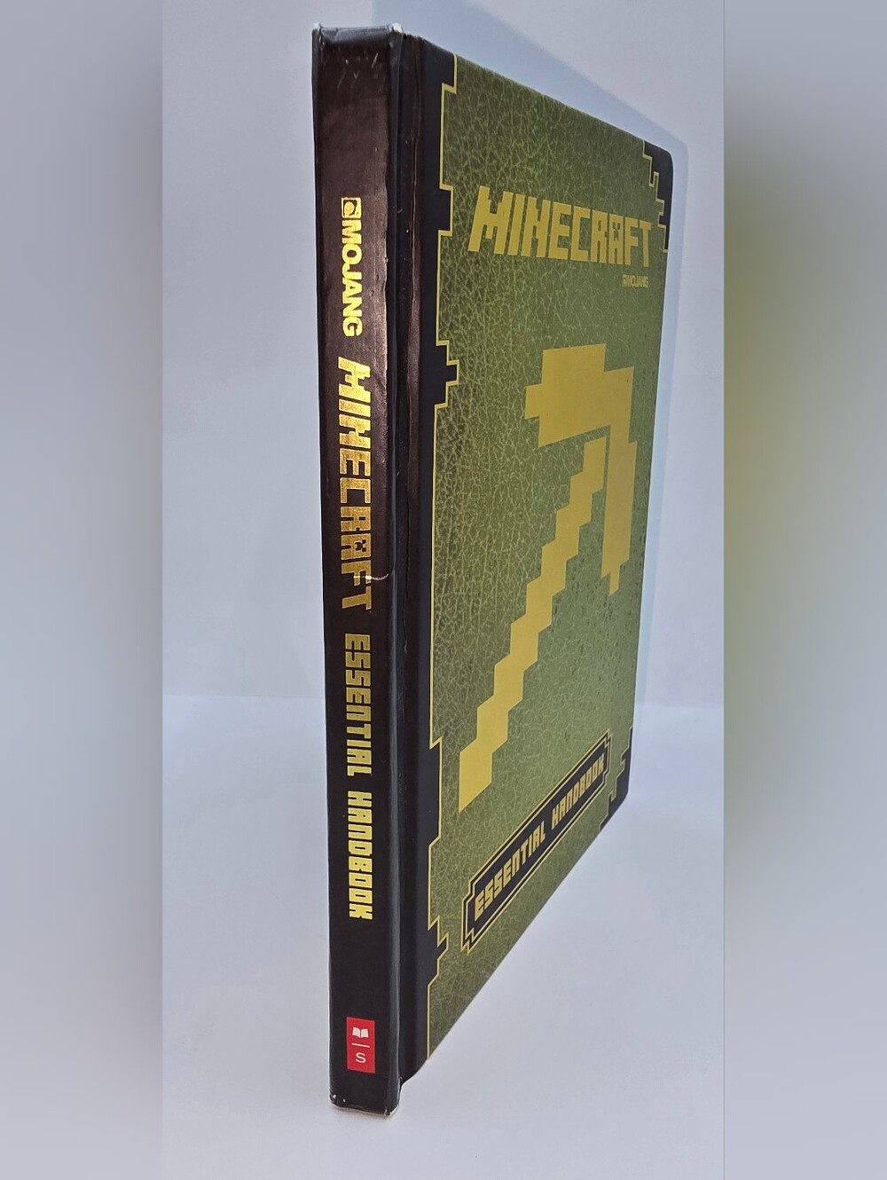 Minecraft Essential Handbook Strategy Guide Book - Picture 3 of 10